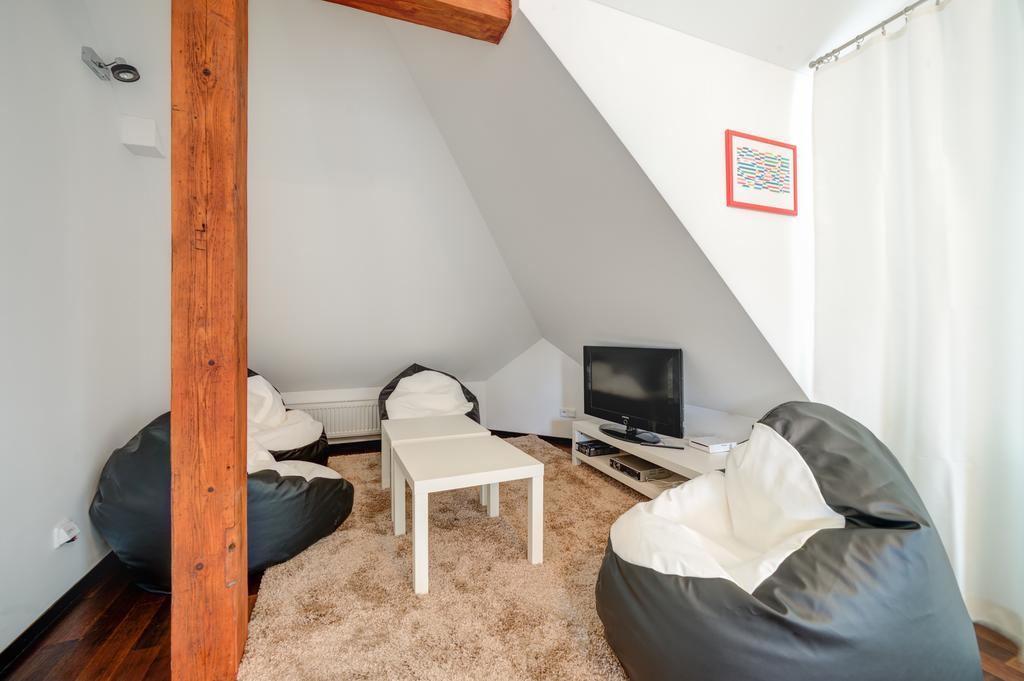 Nosislav Apartments Bagian luar foto