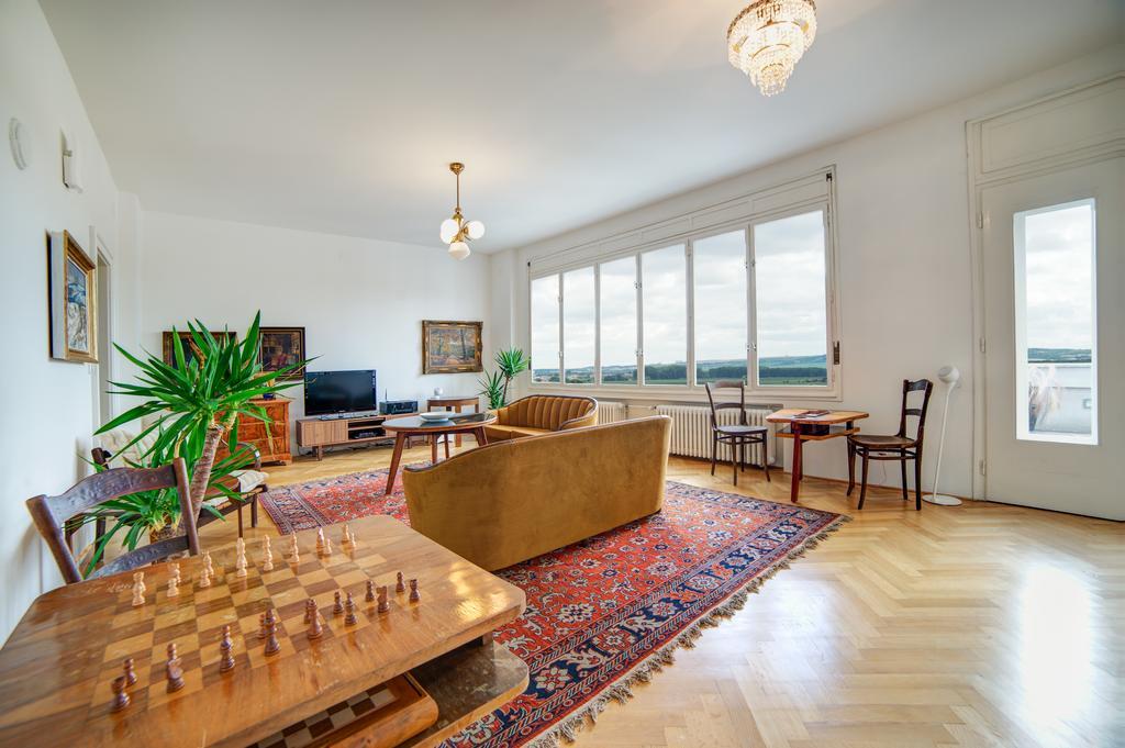 Nosislav Apartments Bagian luar foto