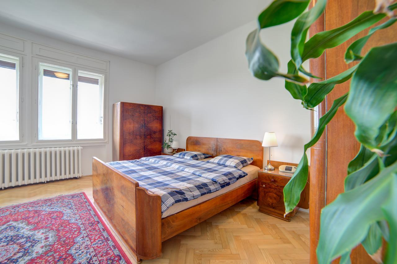 Nosislav Apartments Bagian luar foto