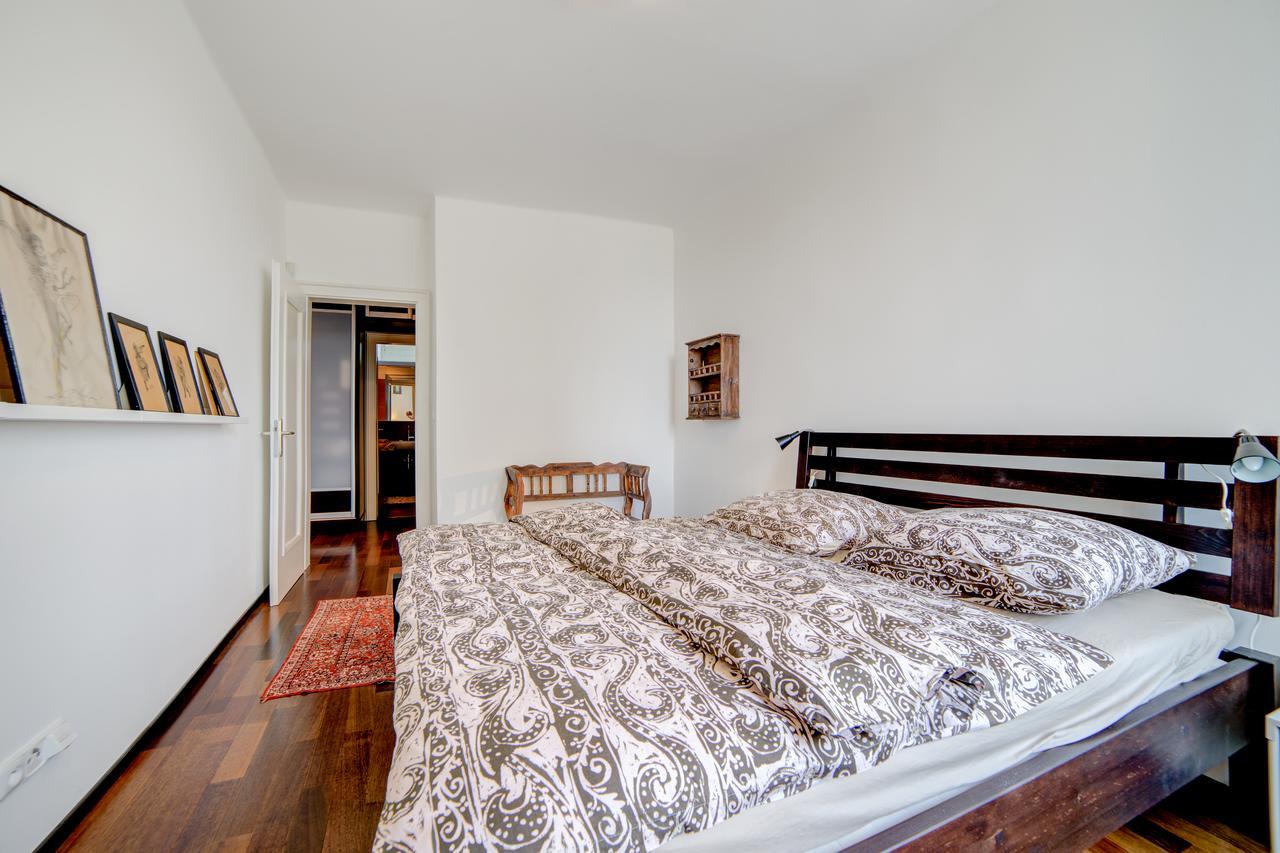 Nosislav Apartments Bagian luar foto